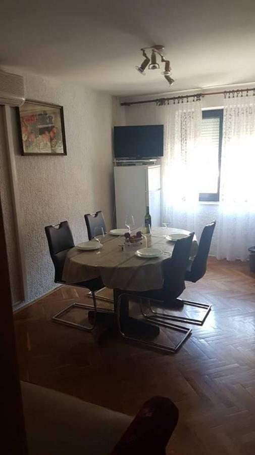 לופאר Apartmani Vibovec Lana 305 מראה חיצוני תמונה